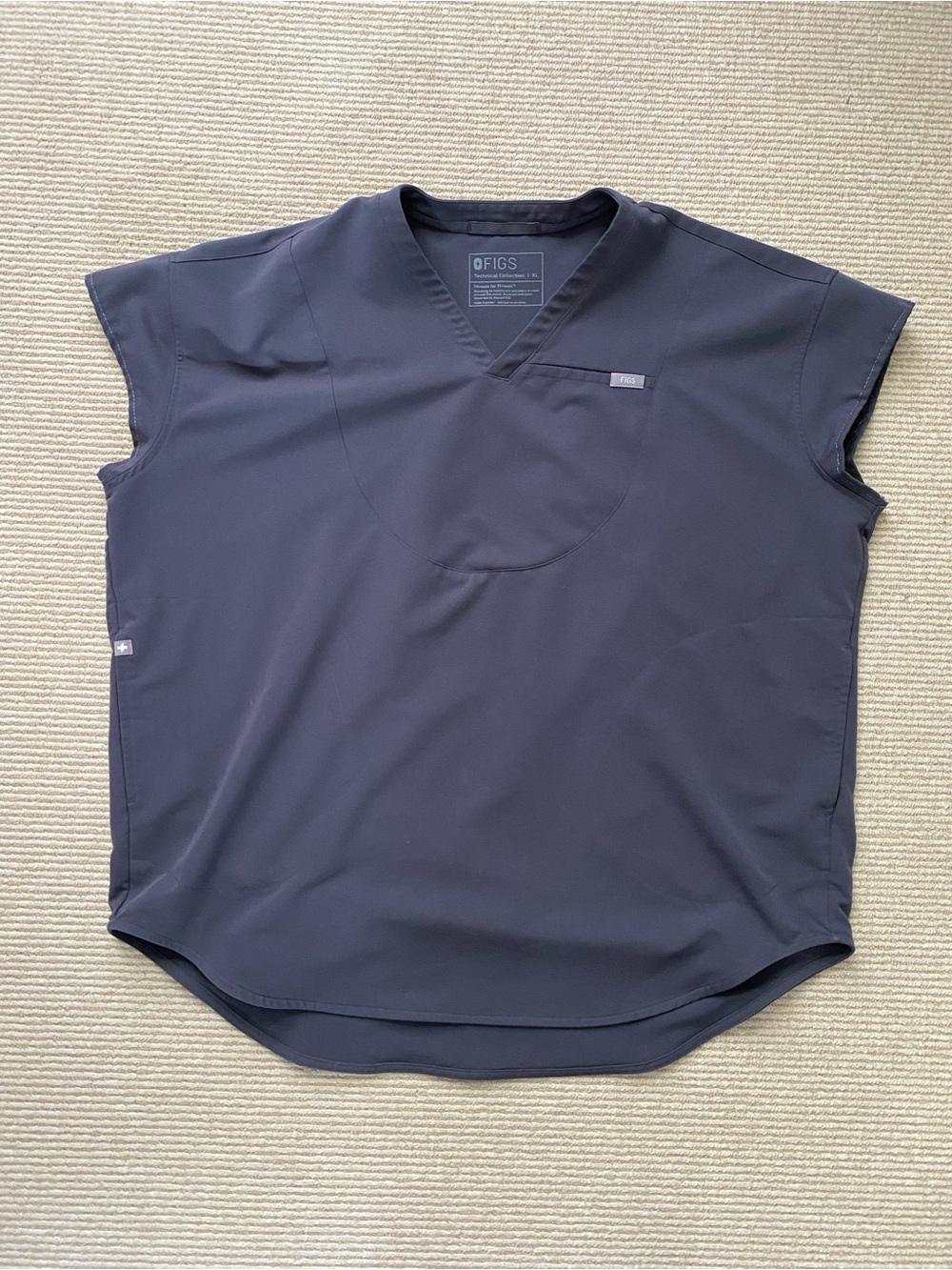 FIGS Women’s V-Neck Scrub Shirt in Dark Gray XL